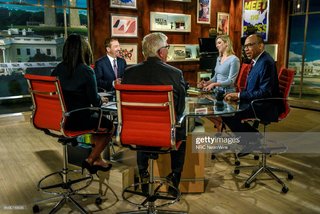 Kristen Welker feet photo 7