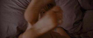 Kristen Wiig feet photo thumbnail