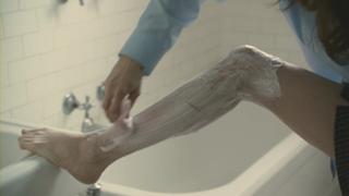 Kristen Wiig feet photo thumbnail