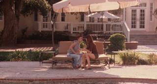 Kristen Wiig feet photo thumbnail