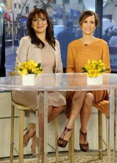 Kristen Wiig feet photo thumbnail