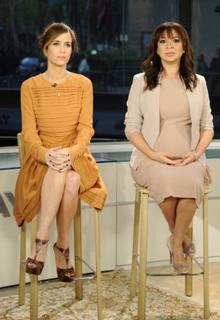 Kristen Wiig feet photo thumbnail