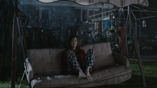 Kristen Wiig feet photo thumbnail