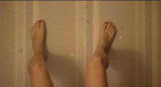 Kristen Wiig feet photo thumbnail