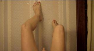 Kristen Wiig feet photo thumbnail