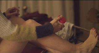 Kristen Wiig feet photo thumbnail