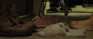 Kristen Wiig feet photo thumbnail