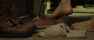 Kristen Wiig feet photo thumbnail