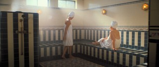 Kristen Wiig feet photo thumbnail