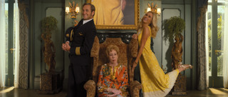 Kristen Wiig feet photo thumbnail