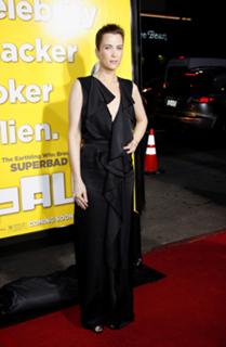 Kristen Wiig feet photo thumbnail