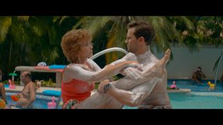 Kristen Wiig feet photo thumbnail