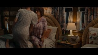 Kristen Wiig feet photo thumbnail