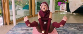 Kristen Wiig feet photo thumbnail