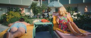 Kristen Wiig feet photo 6