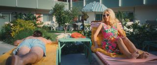 Kristen Wiig feet photo 5