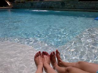 Kristi Yamaguchi feet photo 1