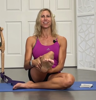 Kristie Ennis feet photo 10