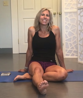 Kristie Ennis feet photo 9