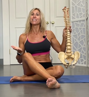 Kristie Ennis feet photo 3