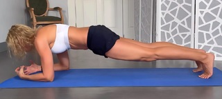 Kristie Ennis feet photo 6