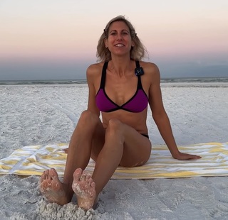 Kristie Ennis feet photo 14