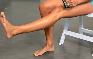 Kristie Ennis feet photo 1