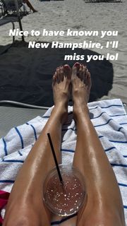 Kristie Ennis feet photo 1