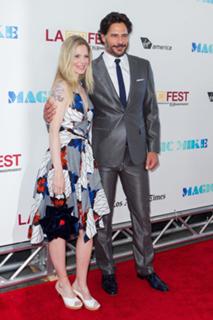 Kristin Bauer van Straten feet photo 11