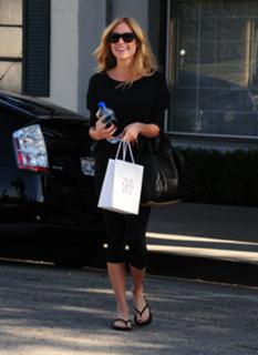 Kristin Cavallari feet photo thumbnail