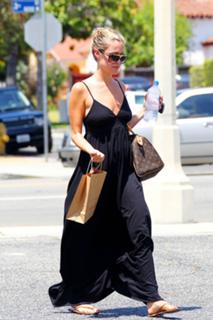 Kristin Cavallari feet photo thumbnail