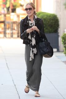 Kristin Cavallari feet photo thumbnail