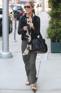 Kristin Cavallari feet photo thumbnail