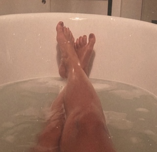 Kristin Cavallari feet photo thumbnail