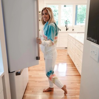 Kristin Cavallari feet photo thumbnail