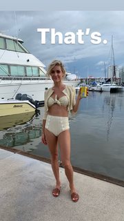Kristin Cavallari feet photo thumbnail