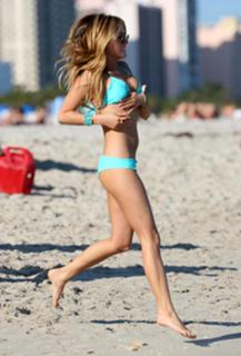 Kristin Cavallari feet photo thumbnail