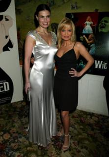 Kristin Chenoweth feet photo thumbnail