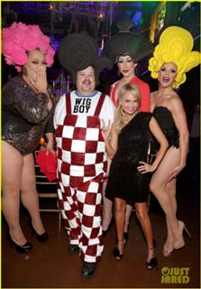 Kristin Chenoweth feet photo thumbnail