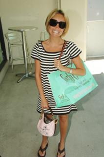 Kristin Chenoweth feet photo thumbnail