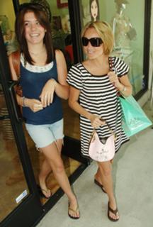 Kristin Chenoweth feet photo thumbnail