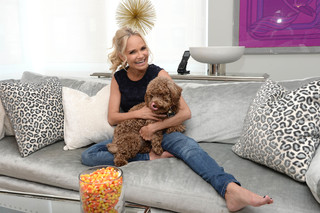 Kristin Chenoweth feet photo thumbnail
