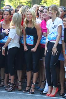 Kristin Chenoweth feet photo thumbnail