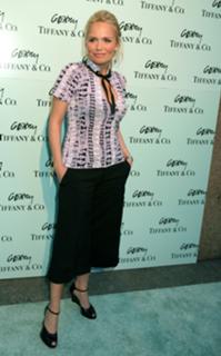 Kristin Chenoweth feet photo thumbnail