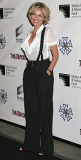Kristin Chenoweth feet photo thumbnail