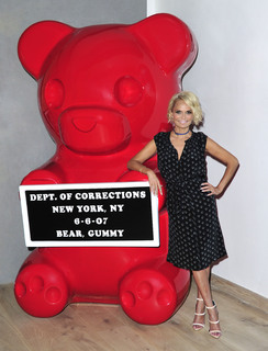 Kristin Chenoweth feet photo thumbnail