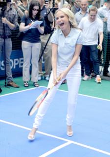 Kristin Chenoweth feet photo thumbnail
