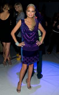Kristin Chenoweth feet photo thumbnail