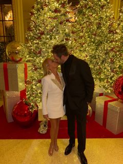 Kristin Chenoweth feet photo 1
