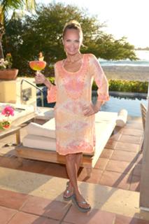 Kristin Chenoweth feet photo thumbnail